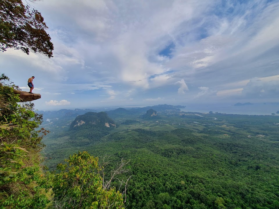 Dragon's Crest (Ngon Nak Nature Trail)