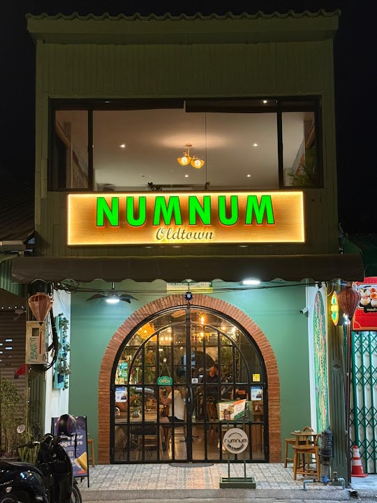 NumNum Old Town Cafe & Restaurant