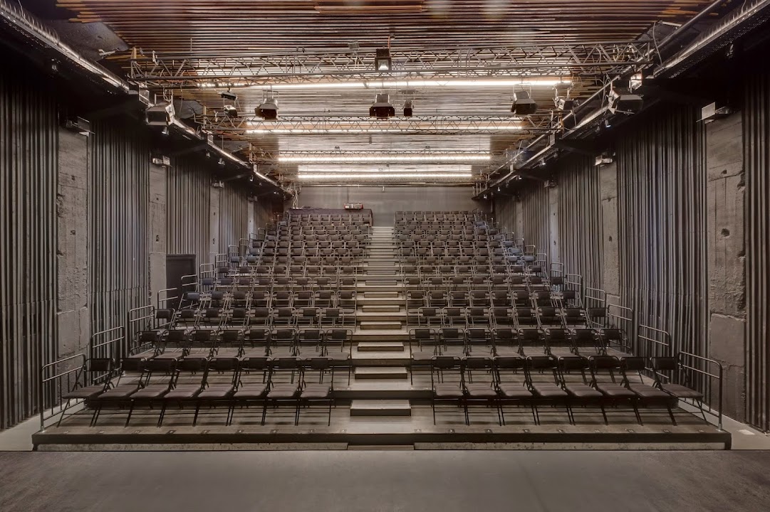 Moda Stage Theatre