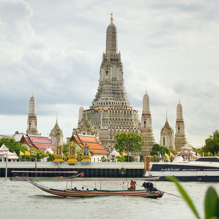 Wat Arun Ratchawararam Ratchawaramahawihan — Bangkok experience