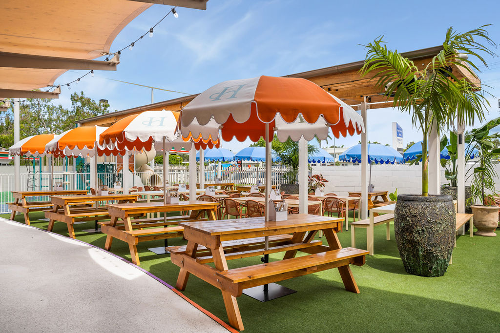 Hope Island Tavern