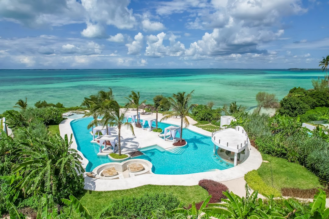Ycona Beach Lounge