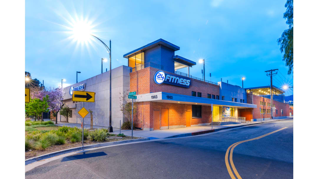 24 Hour Fitness