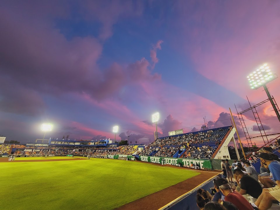 Estadio Sherwin-Williams Beto Ávila