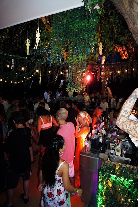 YUUHI BEACH CLUB & KARAOKE