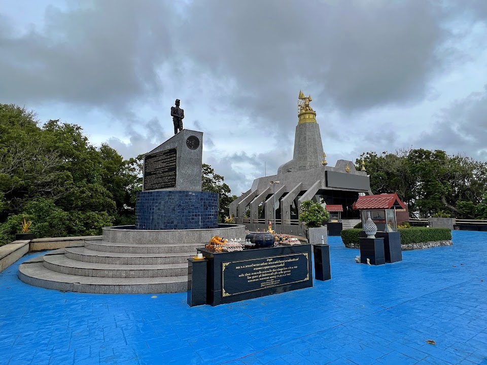 Prince of Chumphon Monument