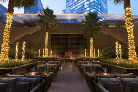 The Ritz-Carlton, Dubai International Financial Centre — Dubai experience