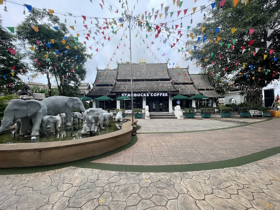 Kad Farang Village