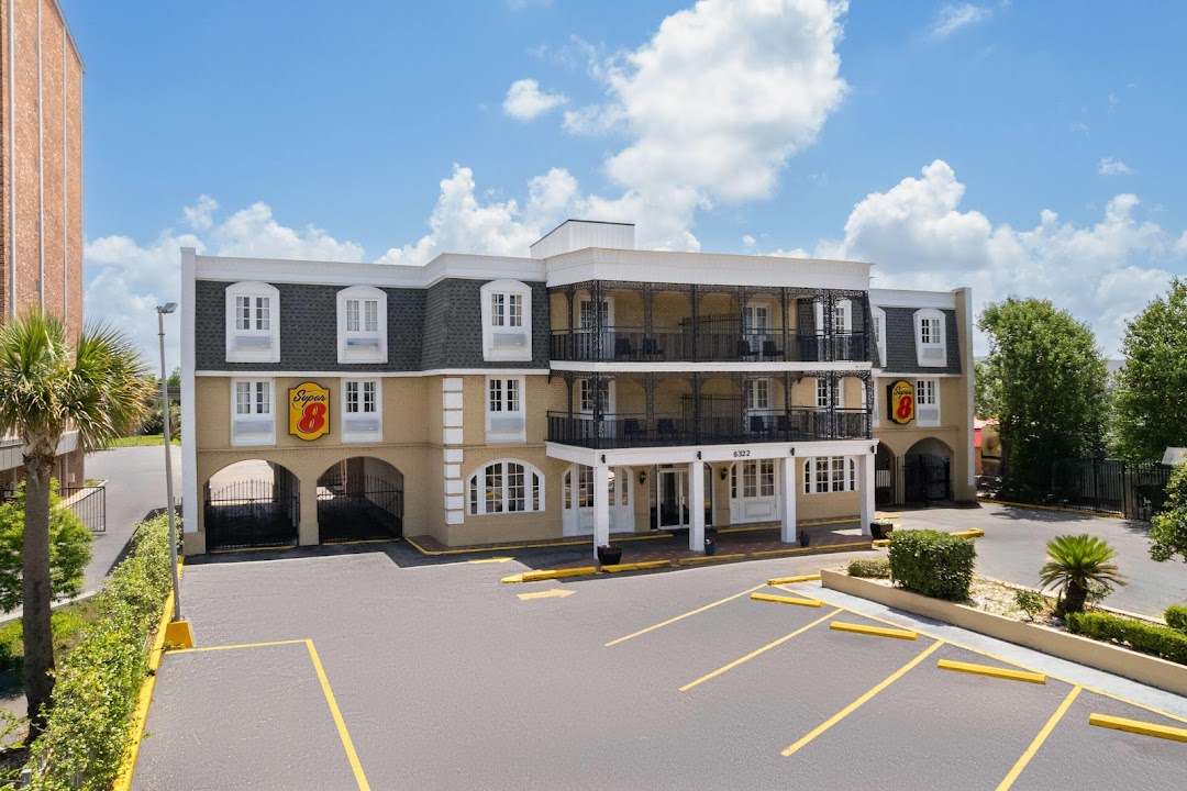 Super 8 by Wyndham New Orleans