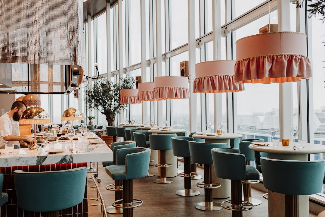Hasta La Vista, Baby - Restaurant & Rooftop Bar