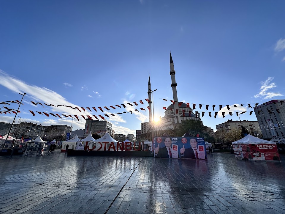 Bağcılar Square