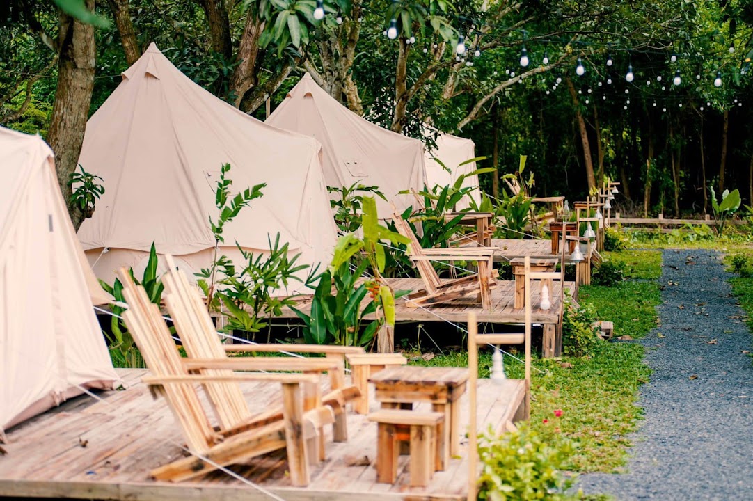 BINIFARM - Tropical Retreat
