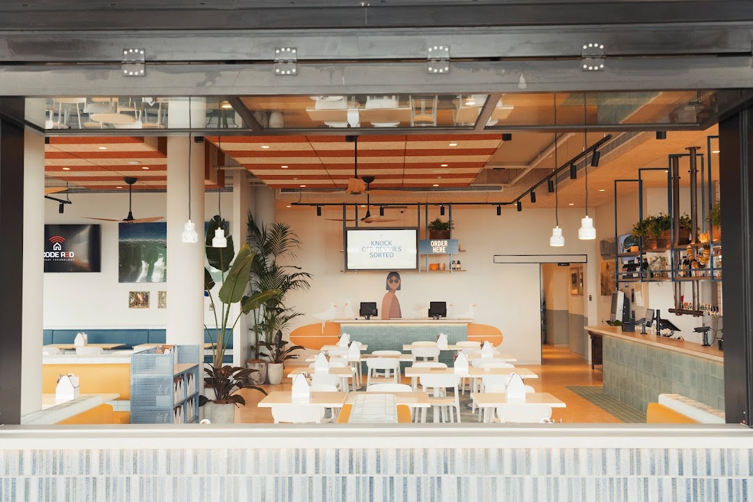 Kirra Beach Hotel