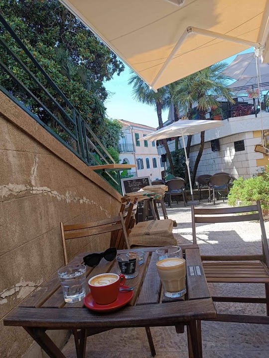 Koffein Specialty coffee shop