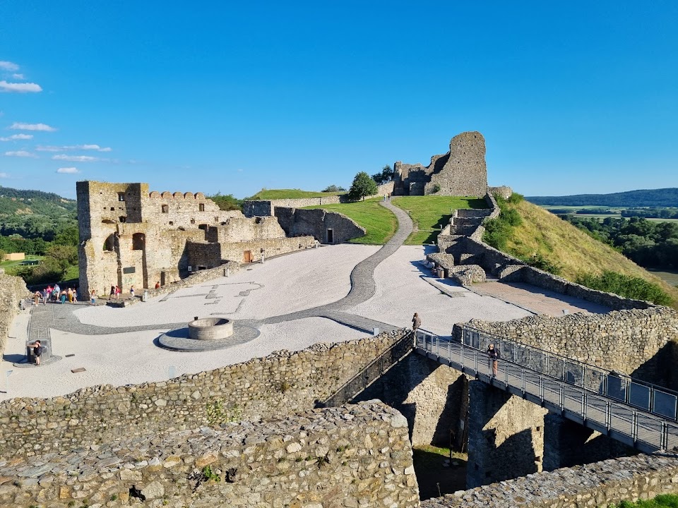 Devin Castle