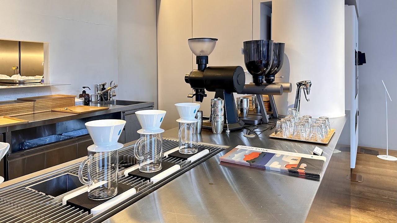 Blue Bottle Coffee - Umeda Chayamachi Cafe