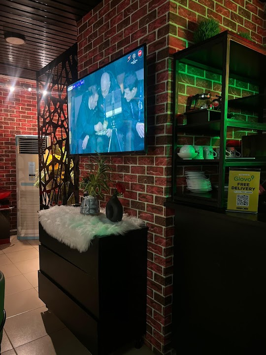 Green Vault Restaurant & Lounge