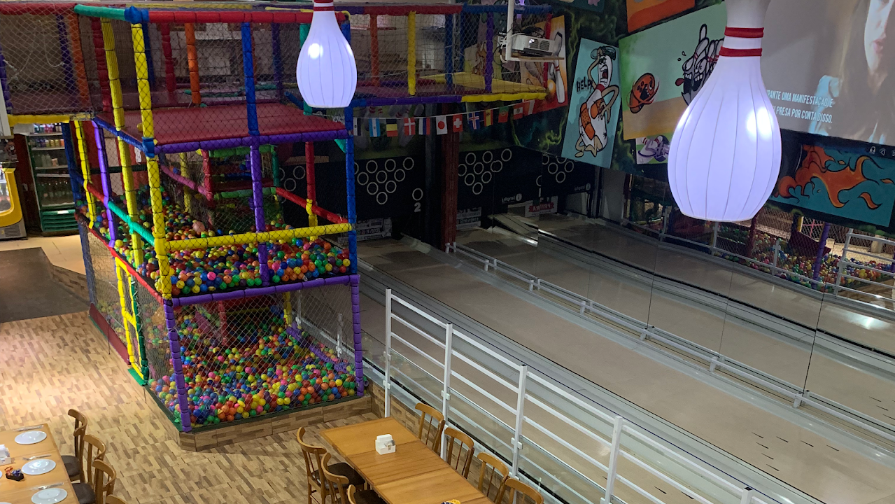 La Prima Bowling Pub