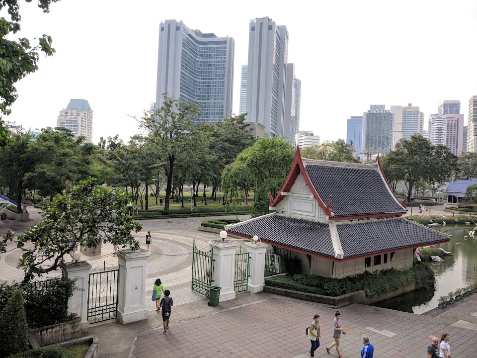 Benchasiri Park — Bangkok experience