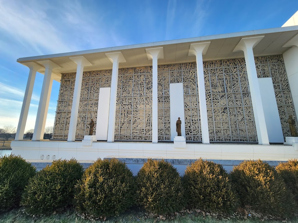 Resurrection Catholic Cemetery & Mausoleums