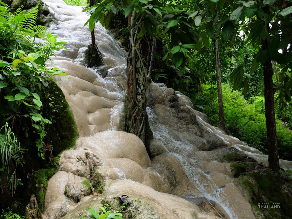 Buatong Waterfall-Chet Si Fountain National Park