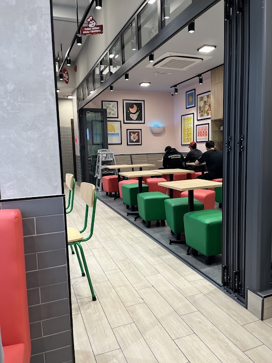 Jollibee Tô Hiến Thành