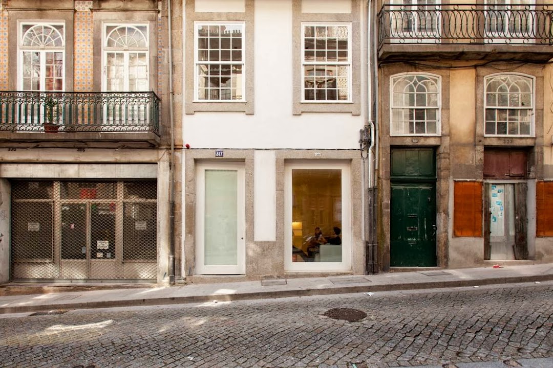Porto Lounge Hostel & Guesthouse