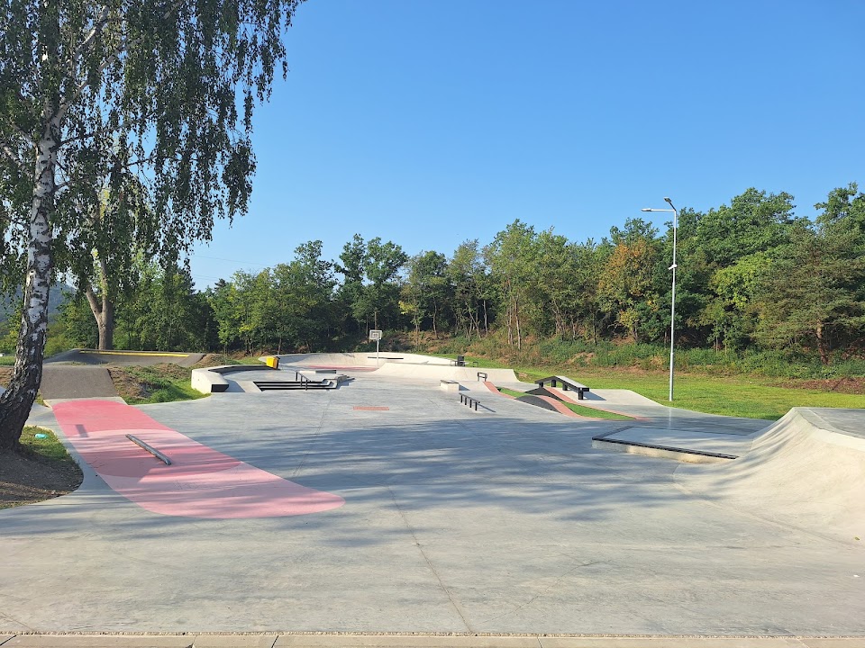 Pump track