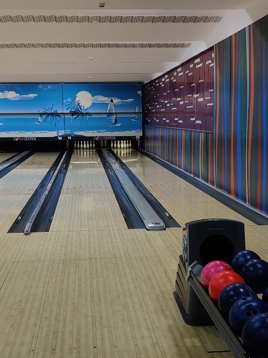 Pinz Bowling Centre مركز بنز للبولينج