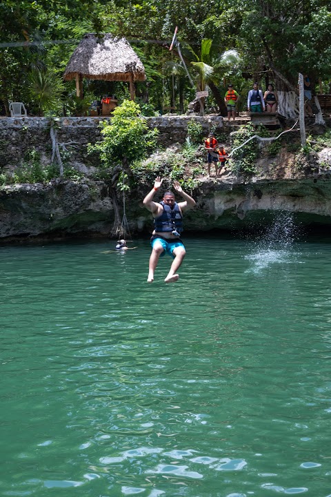 Cenote Popol Vuh
