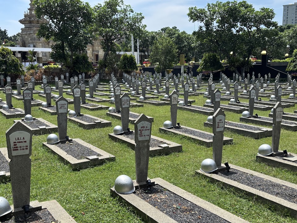 Taman Makam Pahlawan Kalibata