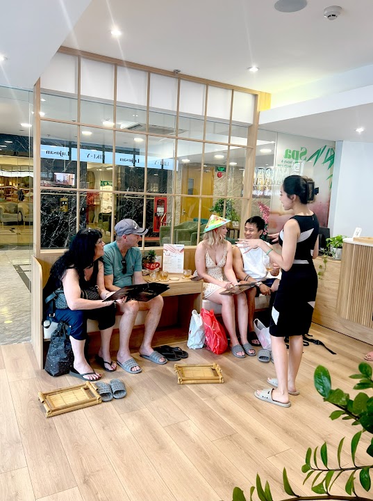 Emerald Spa - Hair & wellness - body massage