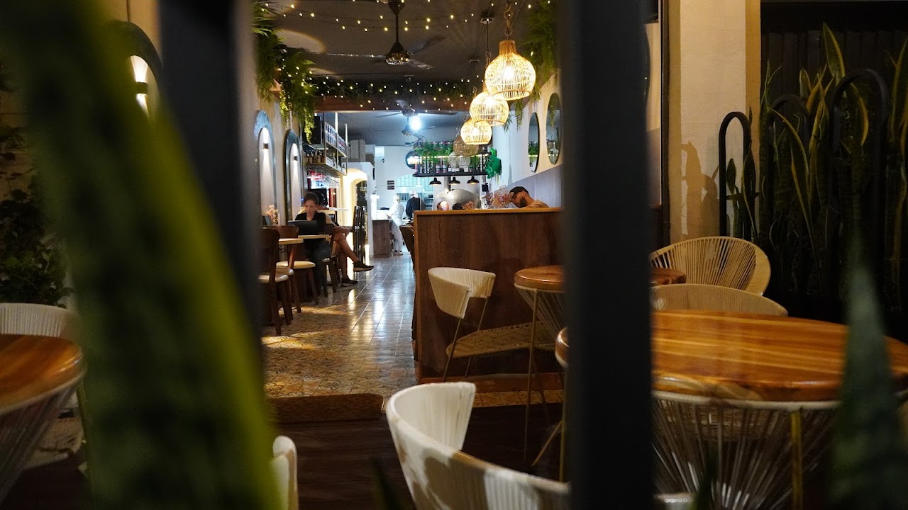 Alba Pizzería Lounge & Café en Laureles