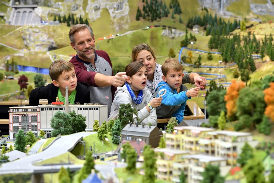 Smilestones - Miniaturwelt am Rheinfall