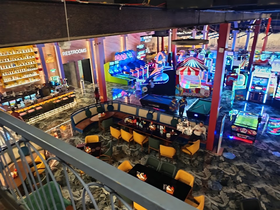 SHOTT Nesco — Mumbai experience