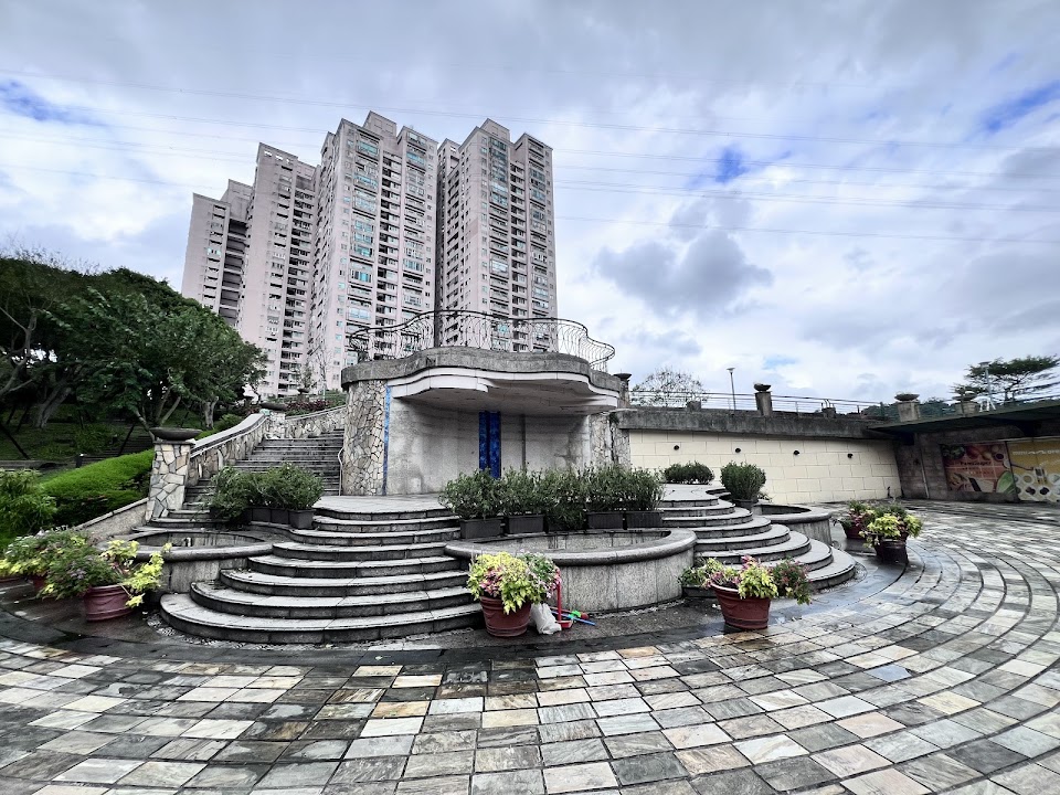 Lotus Hill Community